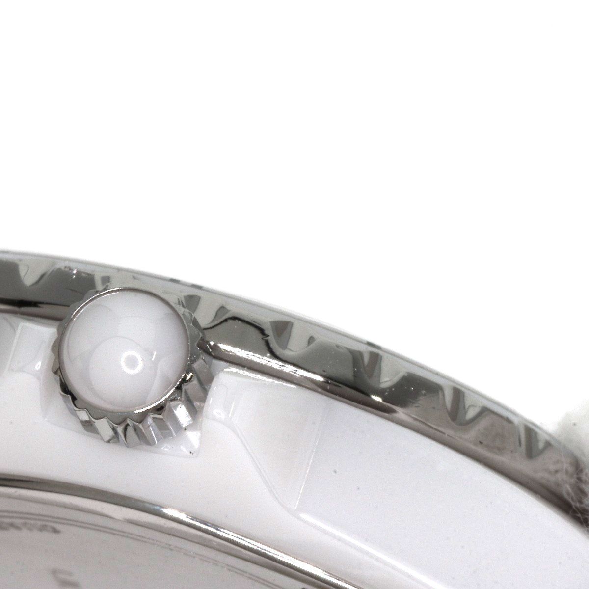 Chanel 33 Diamond Watch Ceramic — view 9