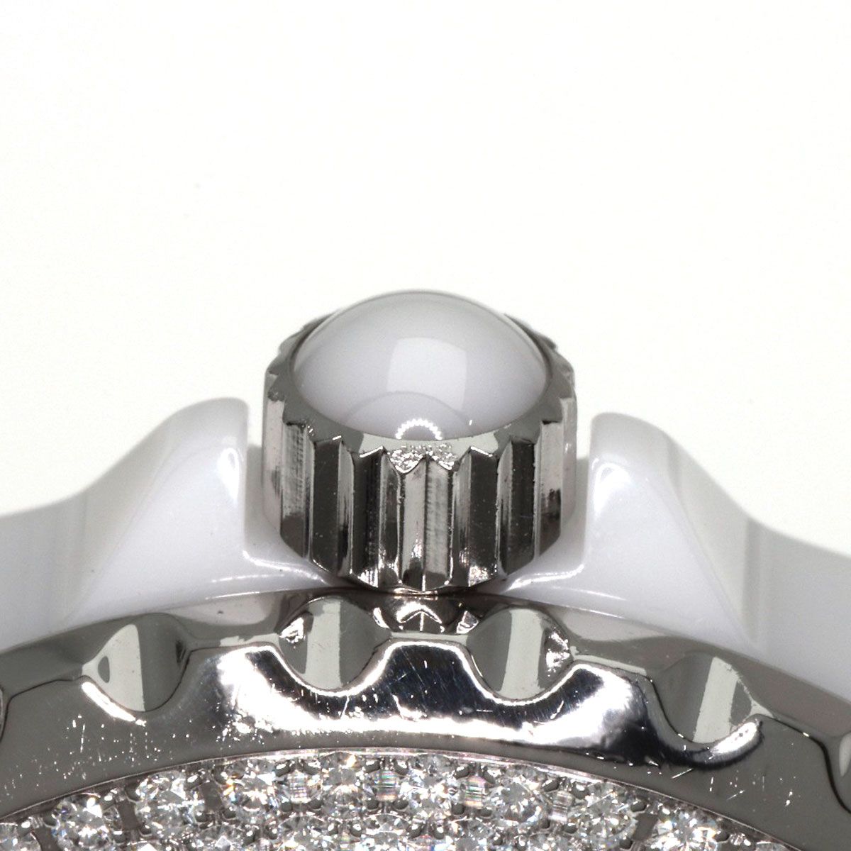 Chanel 33 Bezel Diamond Watch Ceramic — view 9