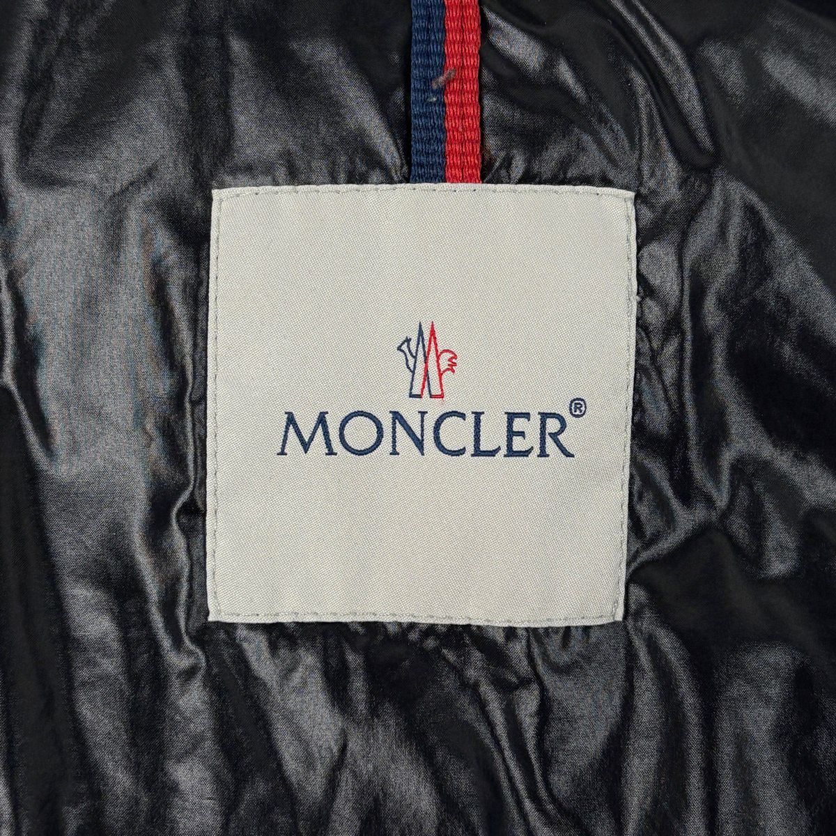 Moncler Neuvic Down Jacket Black — view 9