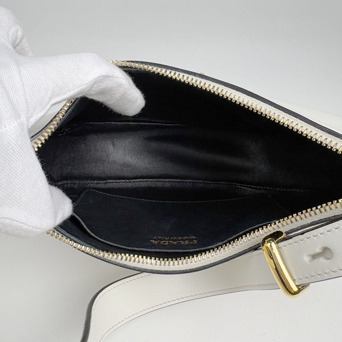 Prada Shoulder Bag Leather White — view 9