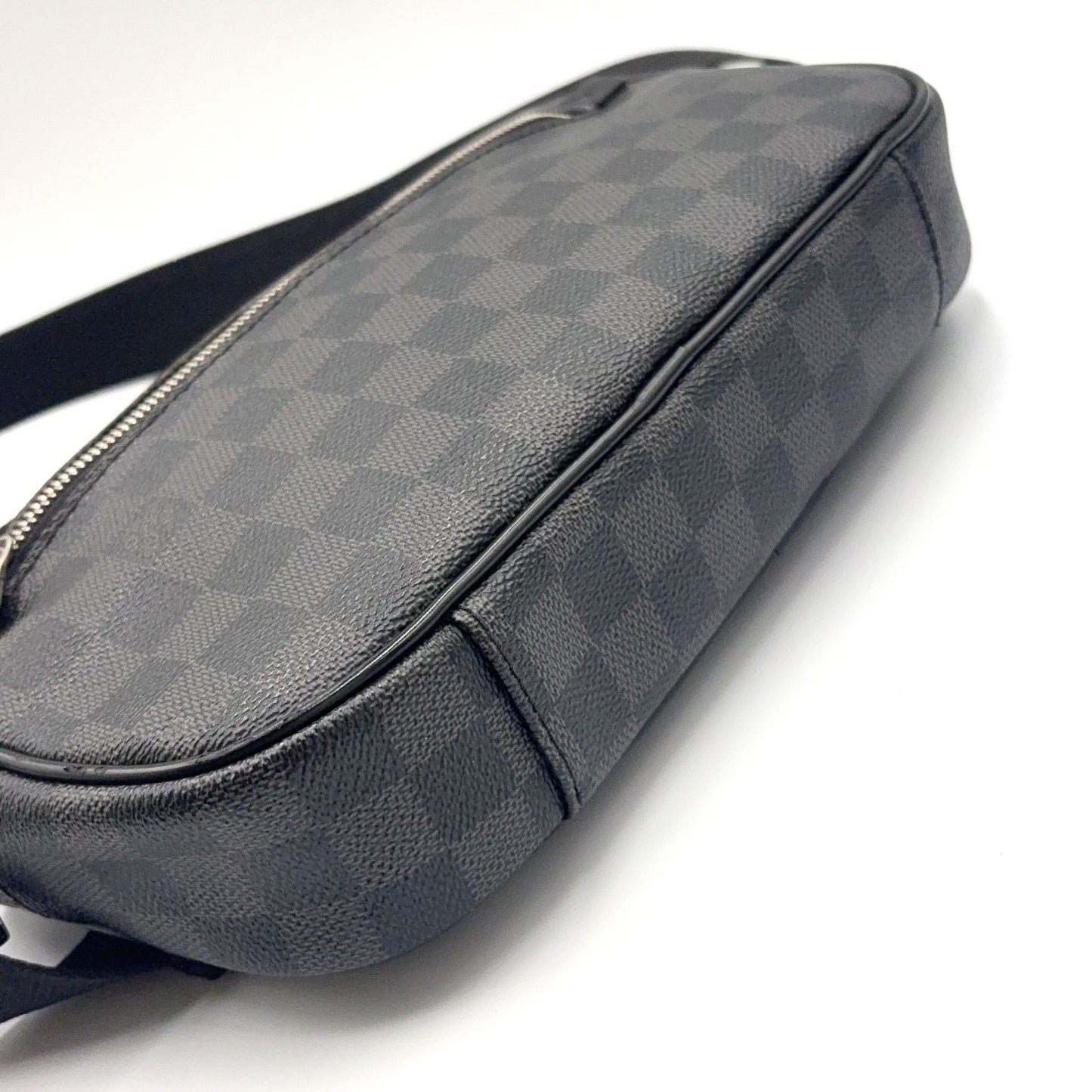 Louis Vuitton Ambler Damier Graphite Leather Black Belt Bag Silver — view 9