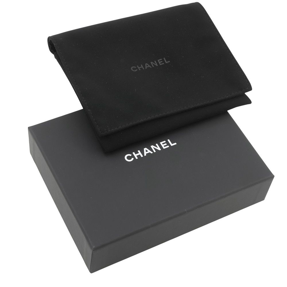 Chanel Coin Case CC Logo Fragment Caviar Leather Wallet Black — view 6