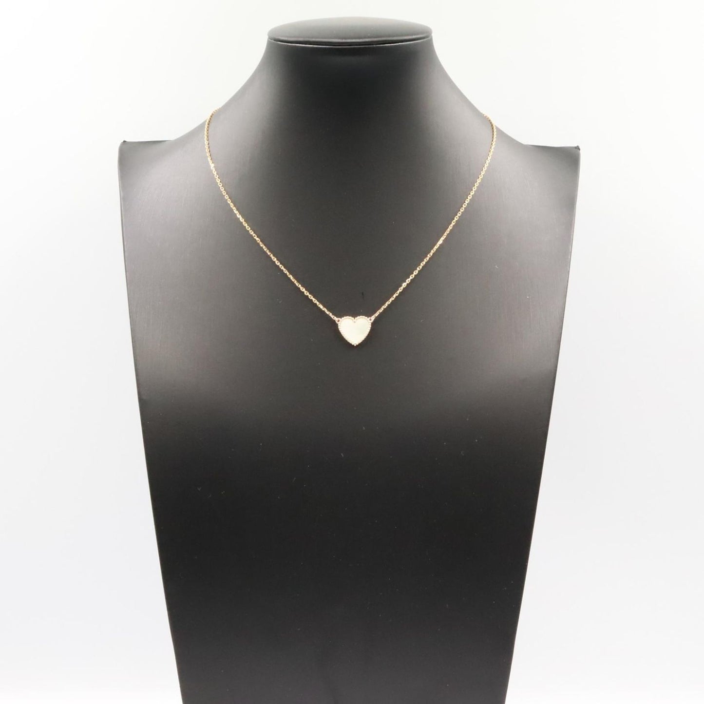 Van Cleef & Arpels Necklace Lucky Alhambra Mother of Pearl 37.5 42 cm 18k — view 4