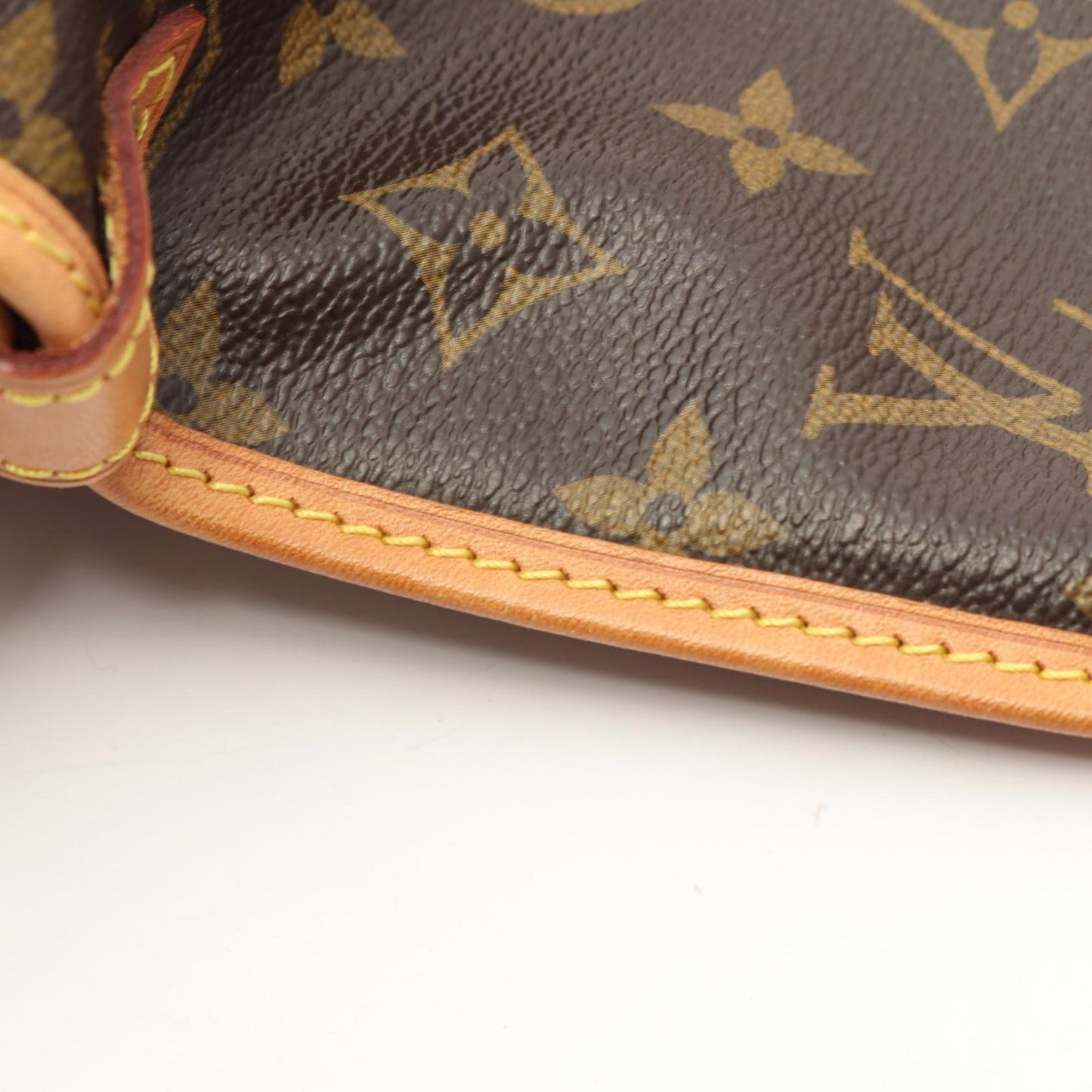 Louis Vuitton Shoulder Bag Saumur Canvas Leather — view 9