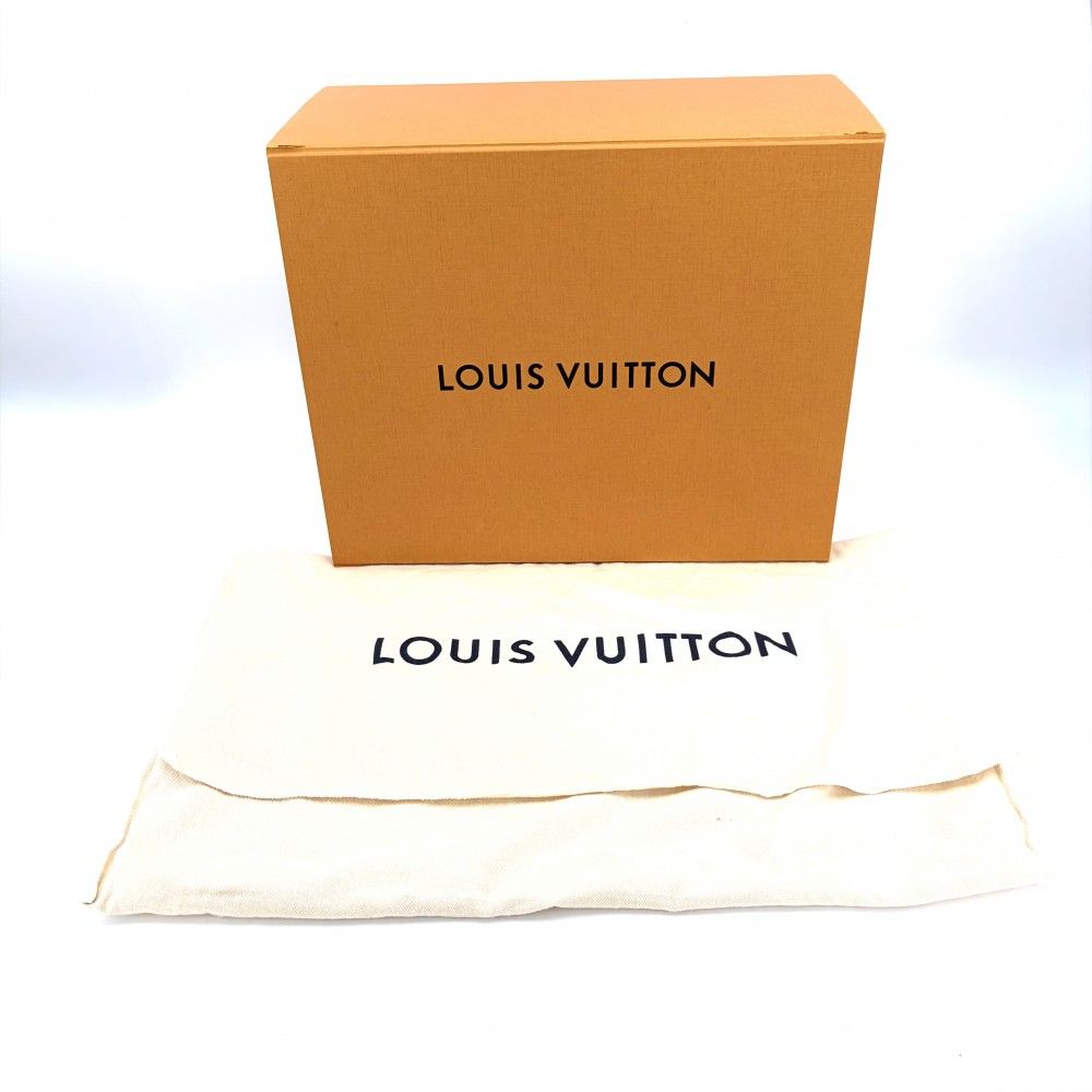 Louis Vuitton 2-Way On The Go Tote Shoulder Monogram Giant Reverse Brown Gold — view 9
