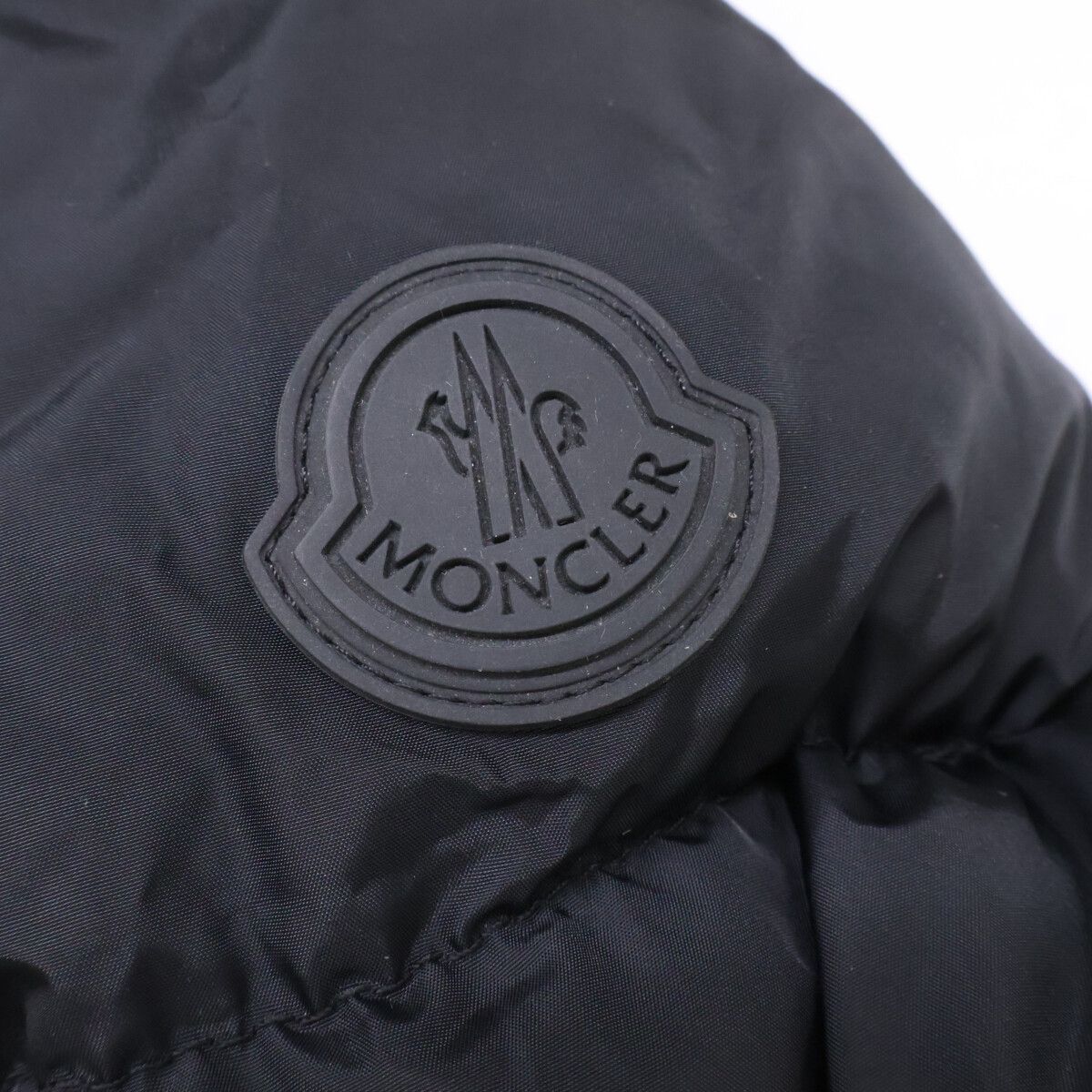 Moncler Montcla Inside Logo Embroidered Grosgrain Tape Hoodie Down — view 9