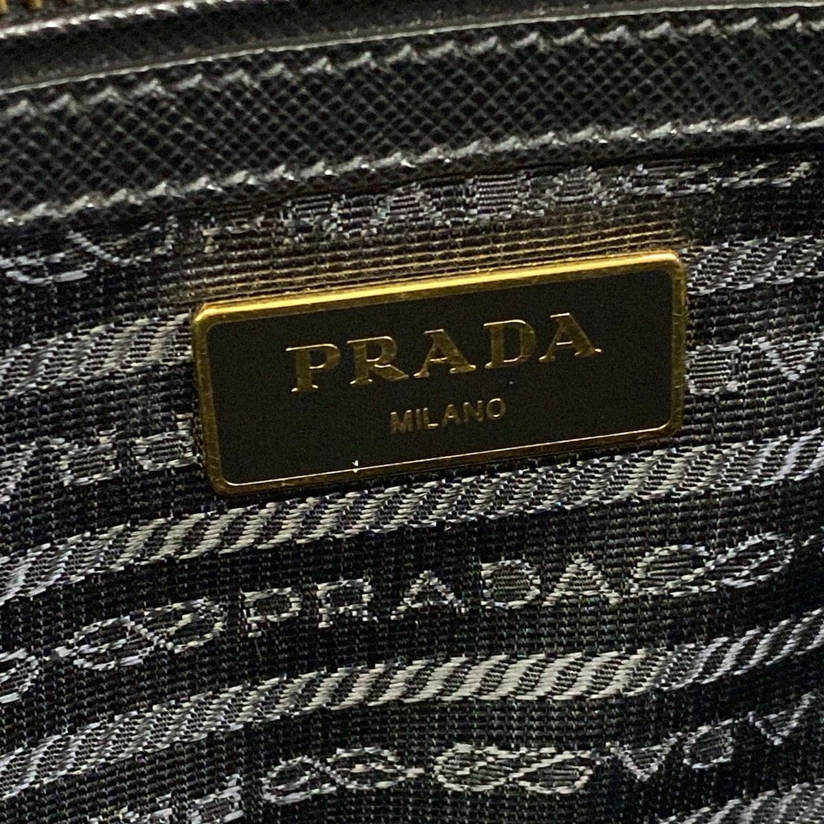 Prada Tote Black Gold — view 9