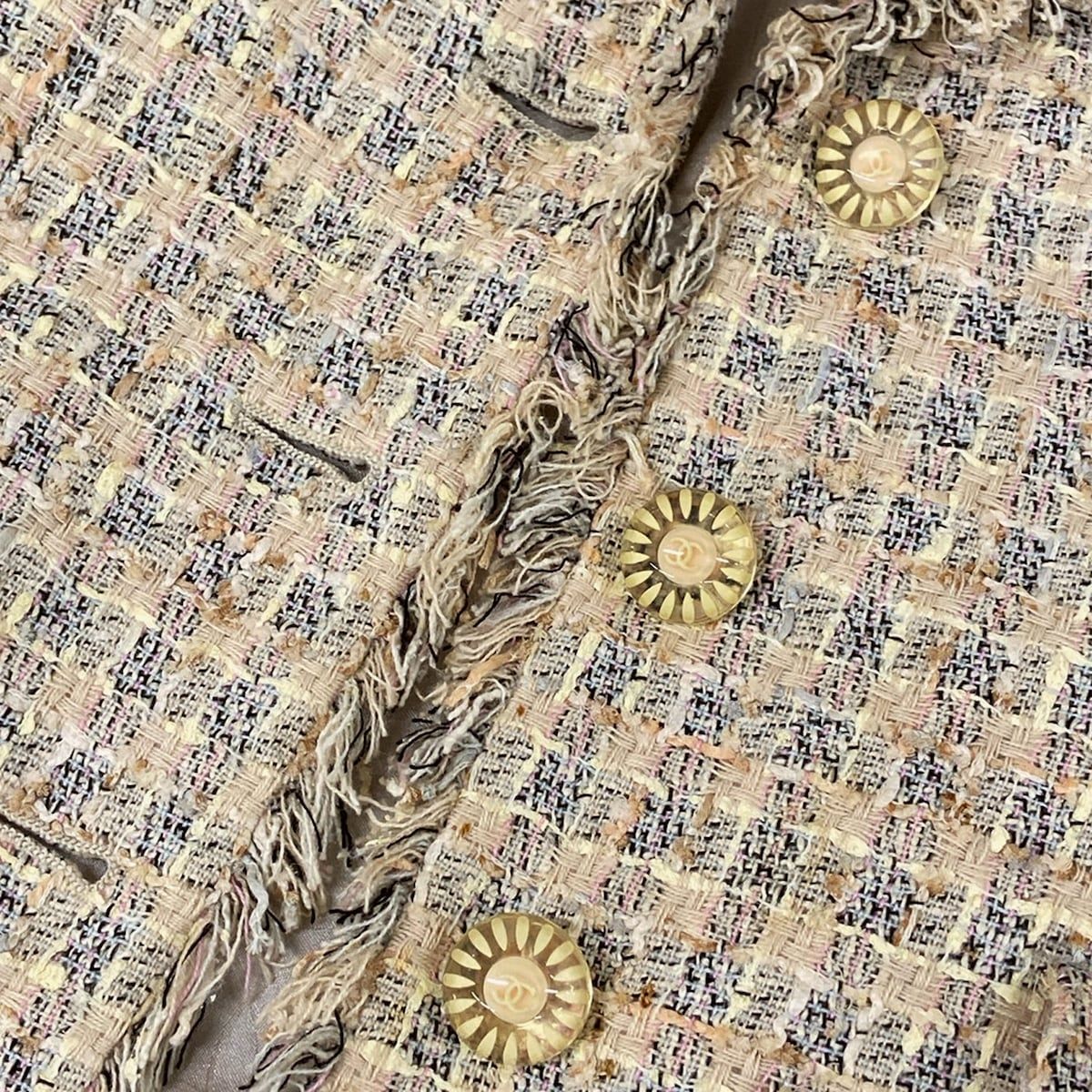 Chanel Jacket 38 M Beige Blue Multi Tweed CC Logo Button Long Sleeve Autumn — view 9