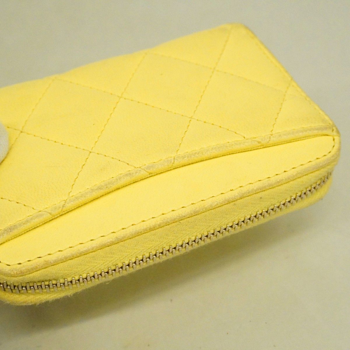 Chanel Coin Case Quilted Lambskin Yellow Gold — view 9