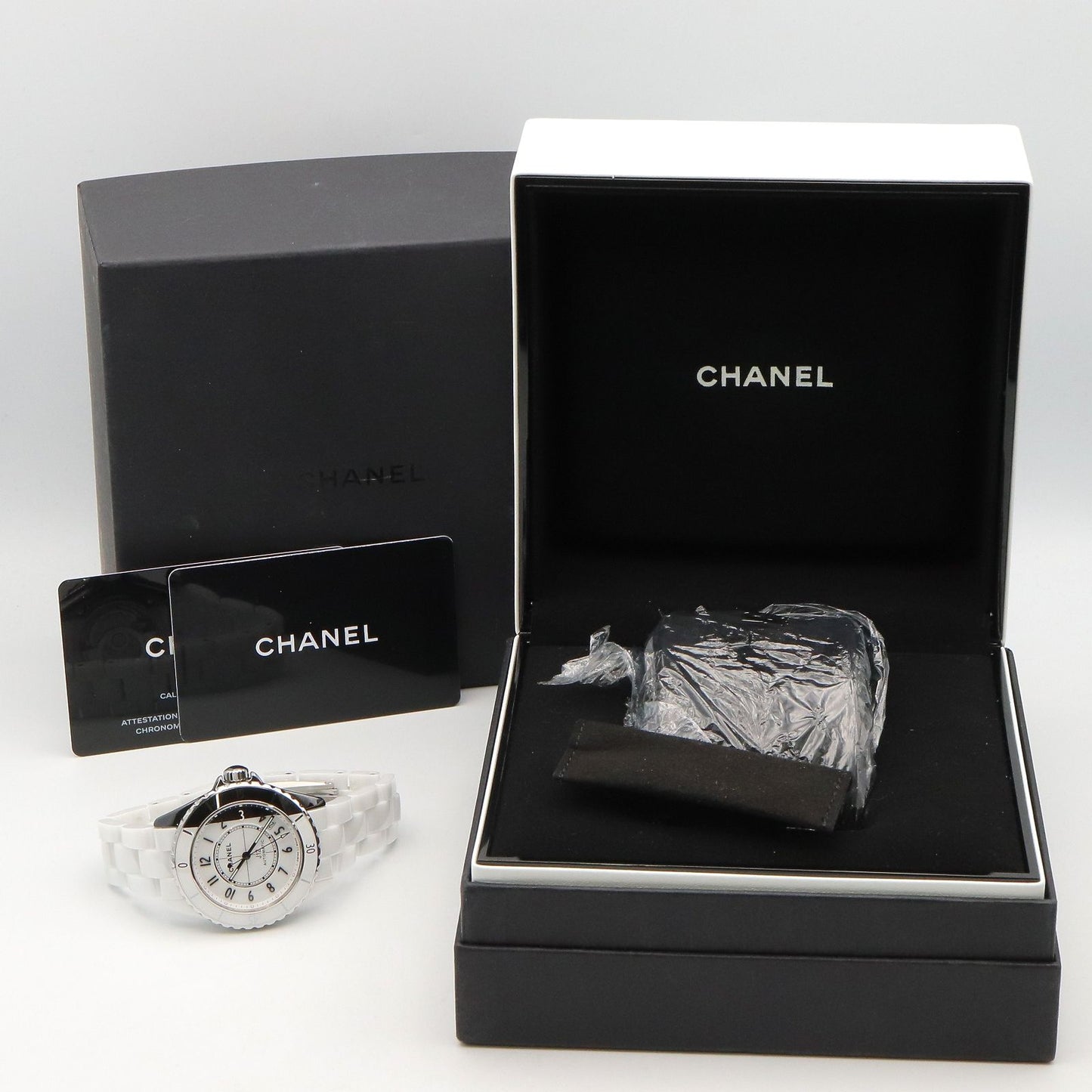 Chanel Watch Paradox White Black Ceramic — view 9