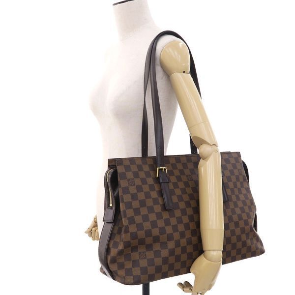 Louis Vuitton Damier Chelsea Messenger — view 9