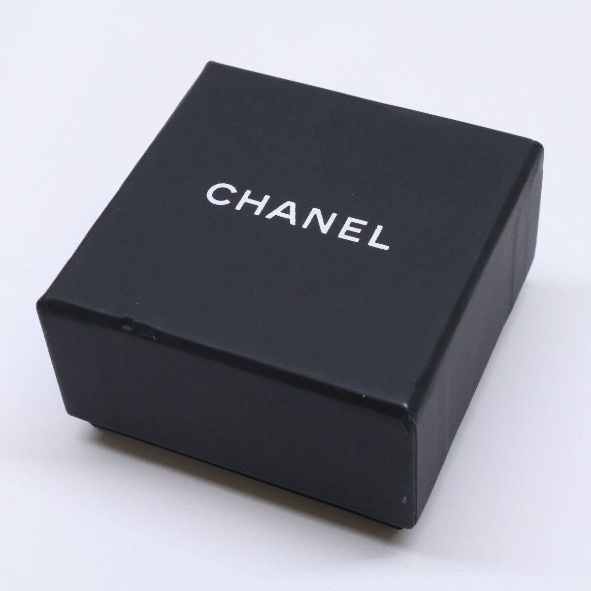 Chanel CC Logo Resin Metal Earring — view 9