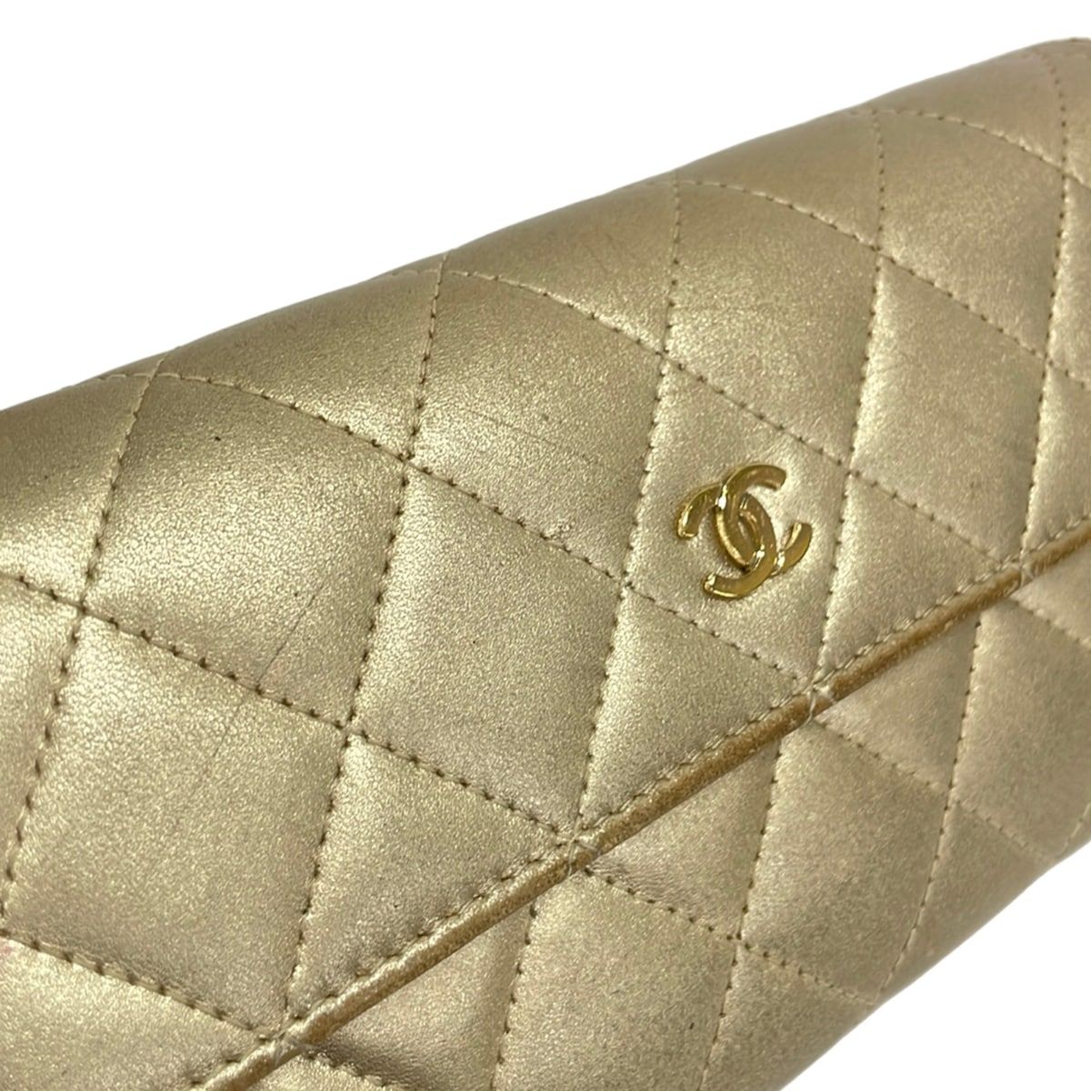Chanel Wallet Quilted Gold Lambskin — view 9