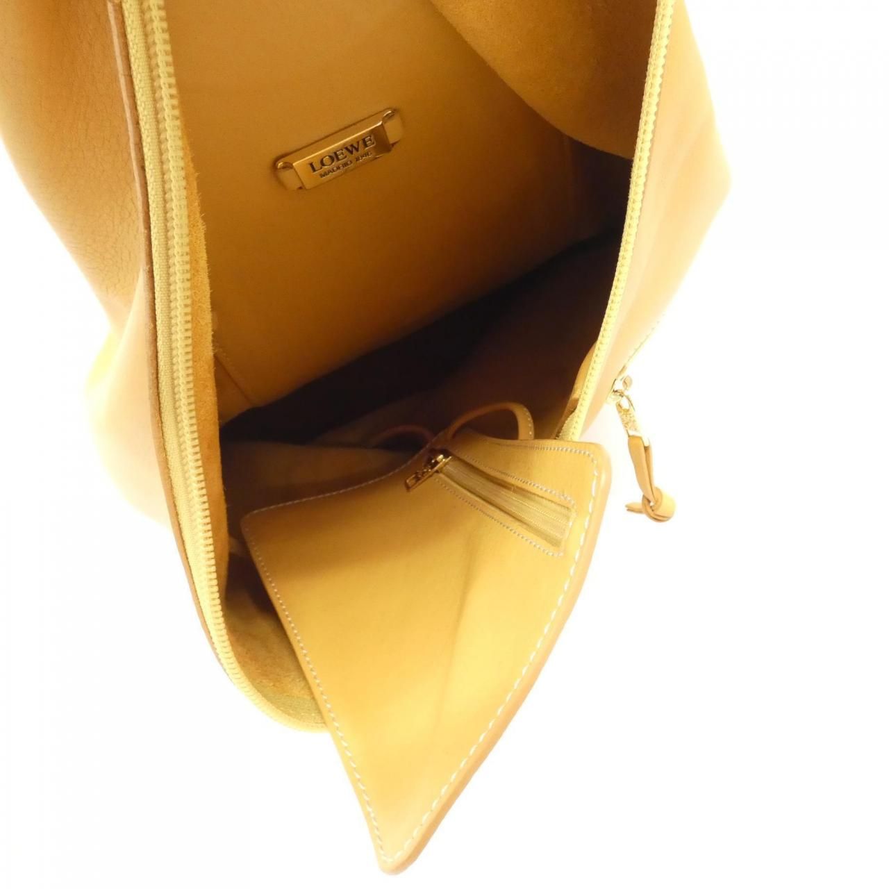 Loewe Vintage Shoulder — view 9