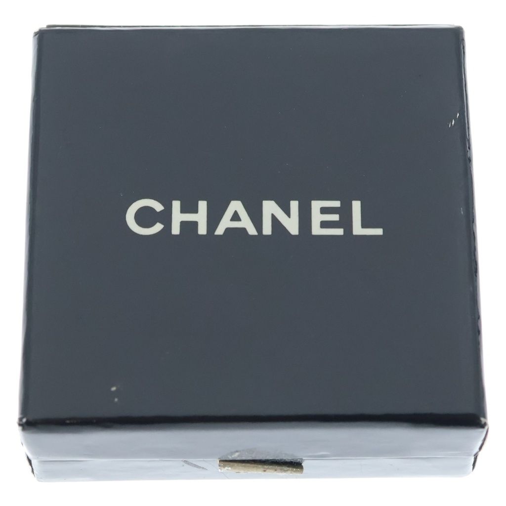 Chanel CC Logo Round Earrings Gold — view 6