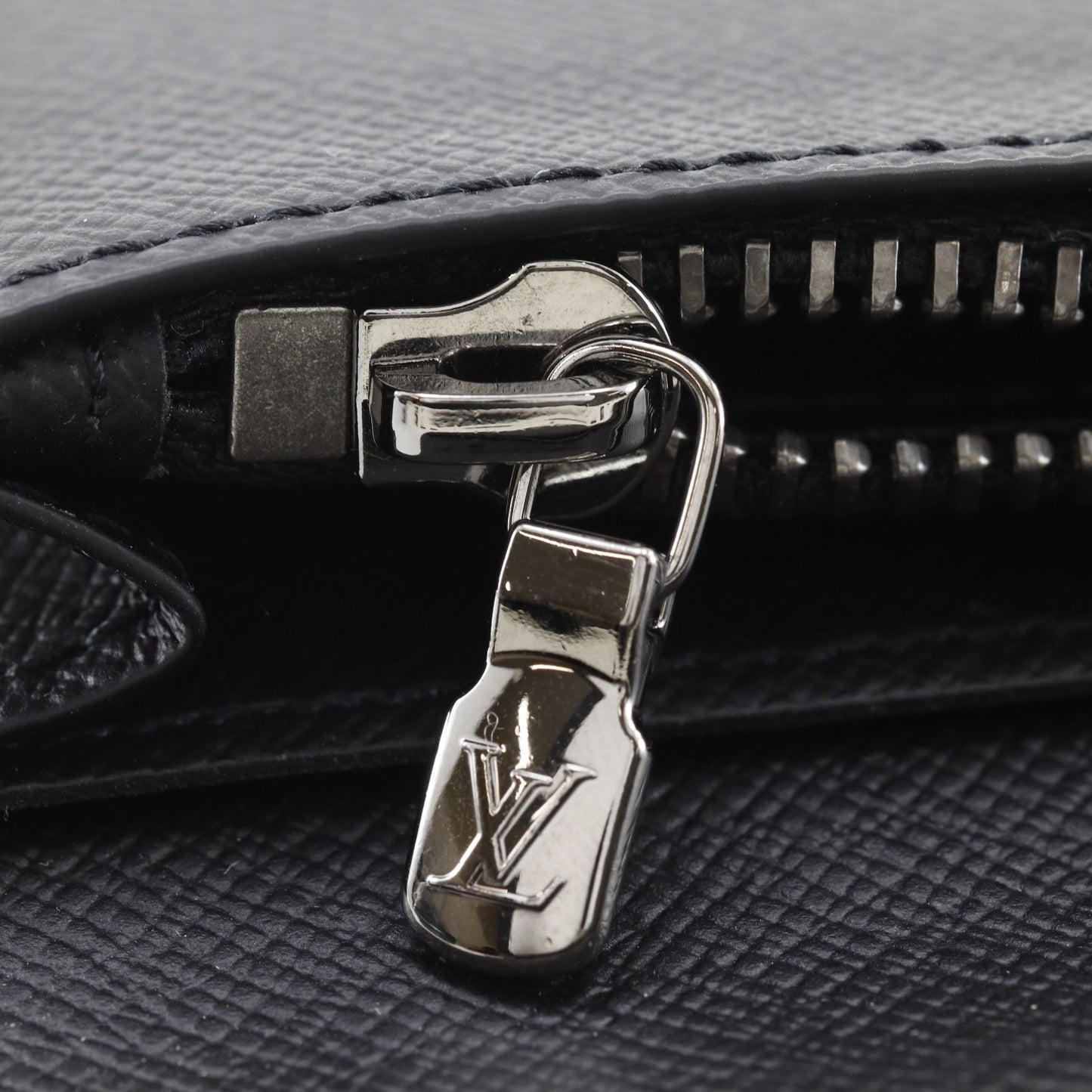Louis Vuitton Portefeuille Brazza Monogram Eclipse Black Wallet — view 9