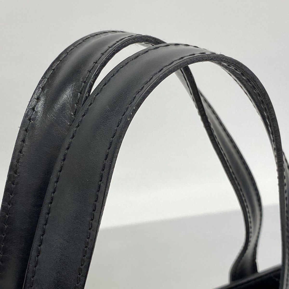 Louis Vuitton Handbag Epi Saint Jacques Noir — view 9