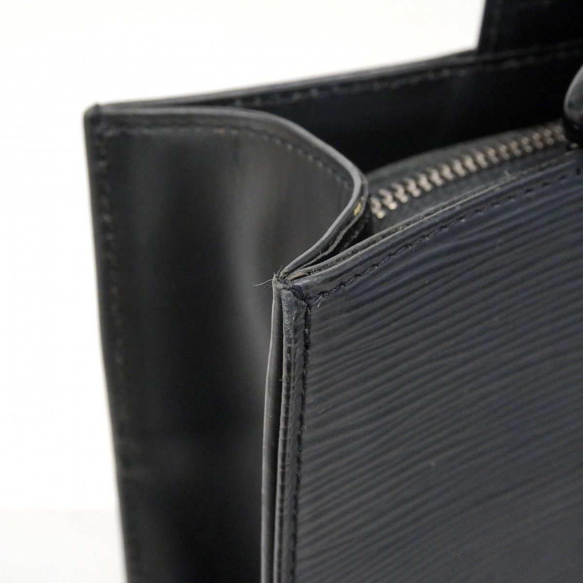 Louis Vuitton Tote Epi Gemmo Noir — view 9