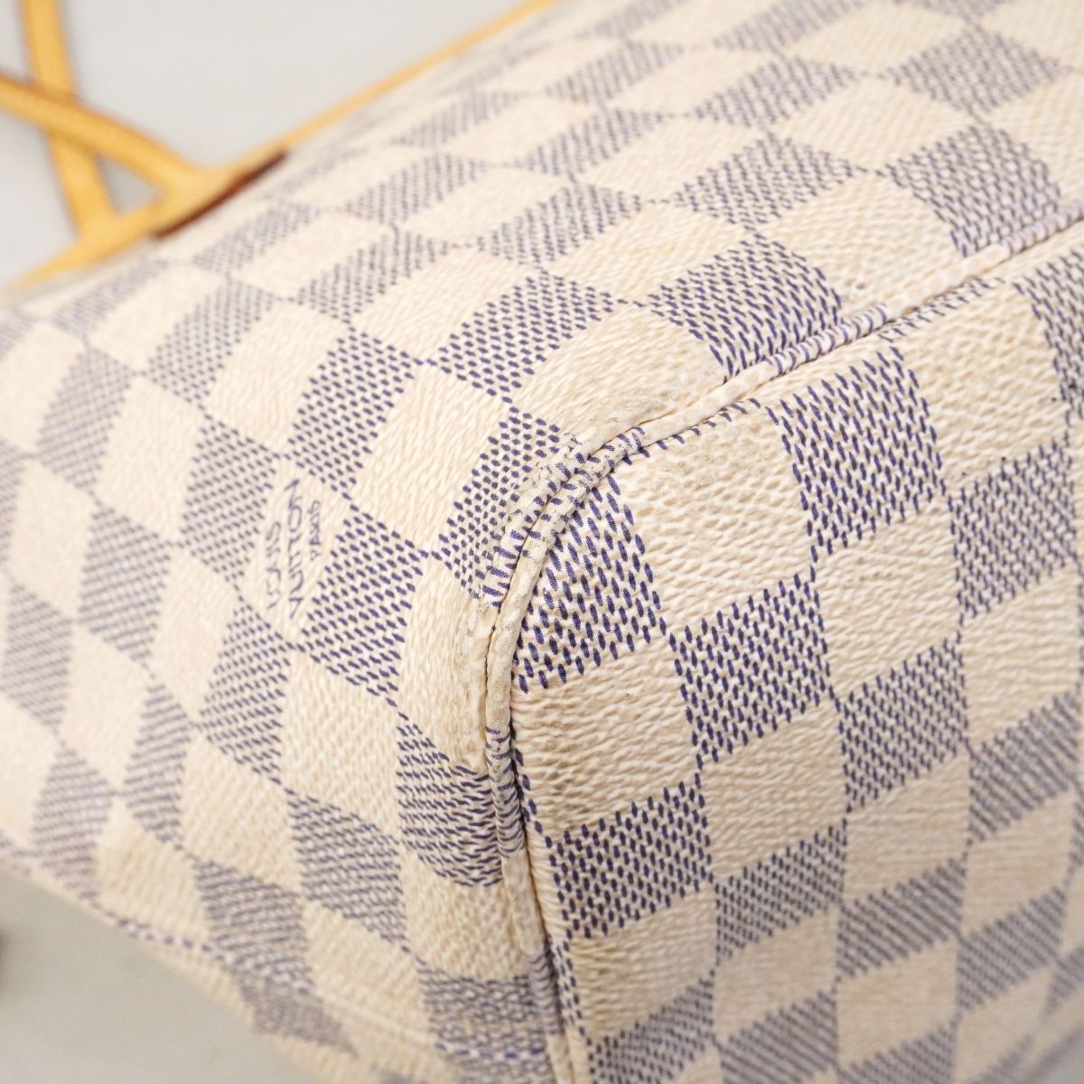 Louis Vuitton Tote Damier Azur Neverfull White — view 9