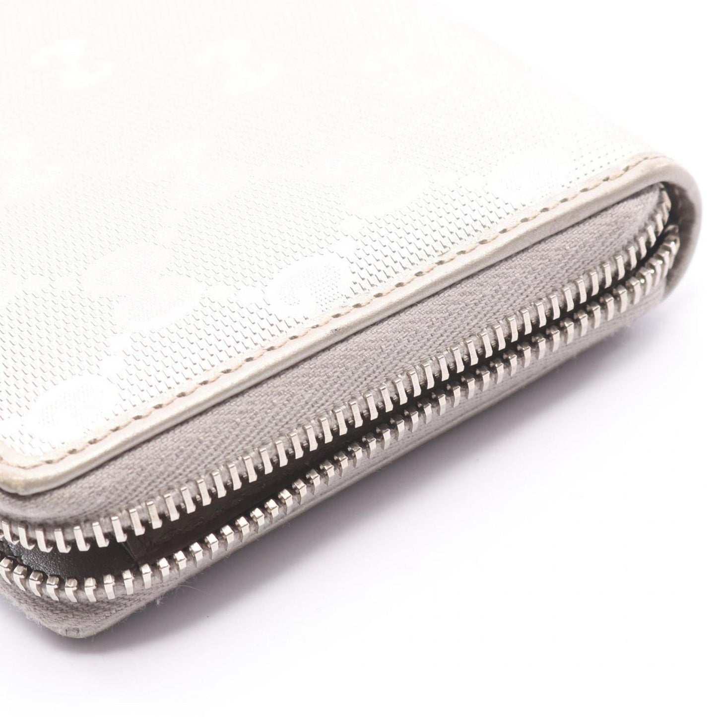 Gucci Round Wallet GG Supreme Silver Leather Guccissima — view 9