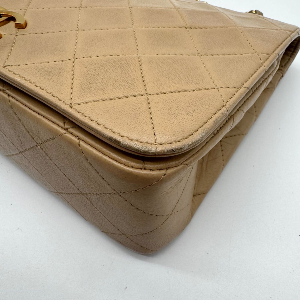Chanel Shoulder Bag Quilted Turnlock CC Logo Chain Beige Leather — view 8
