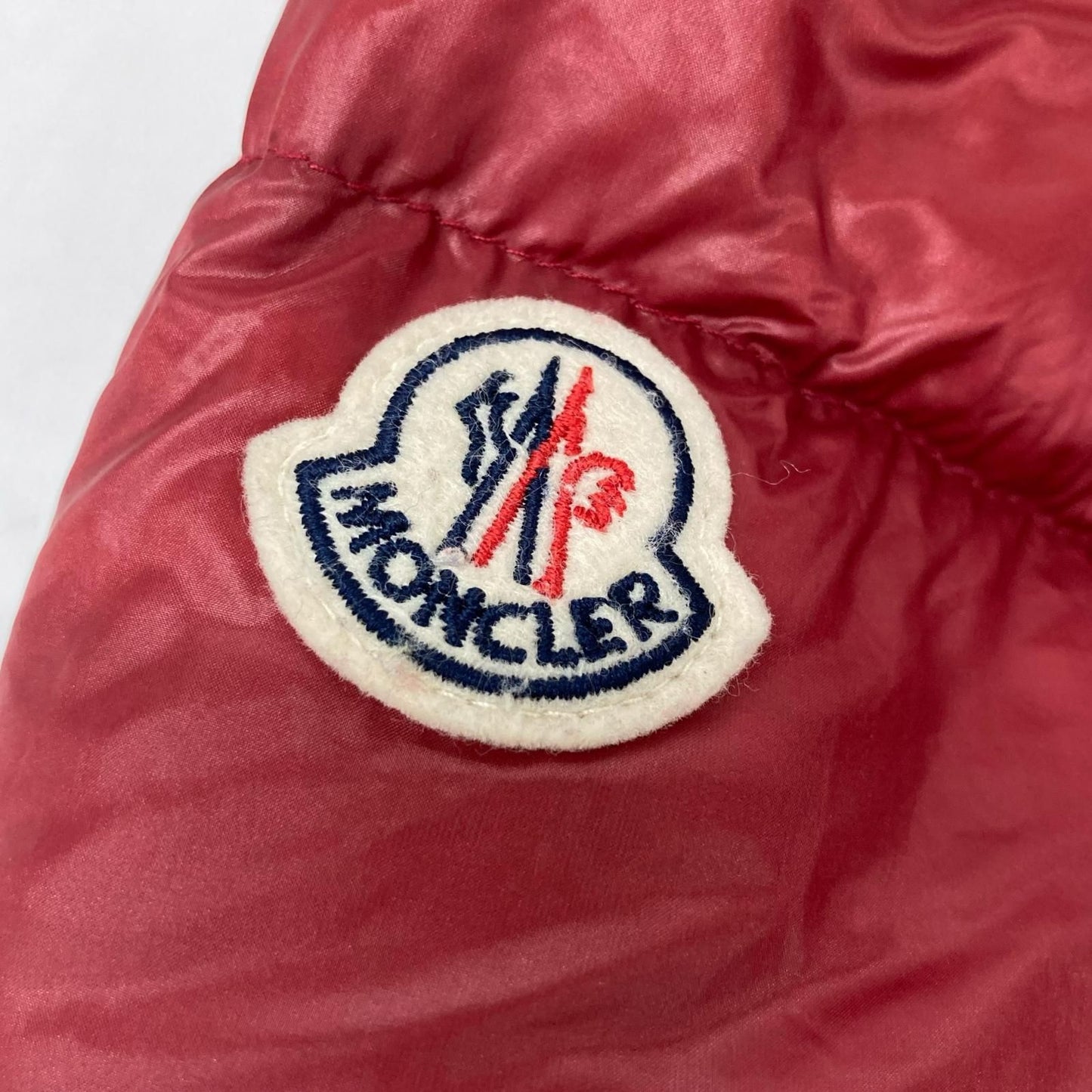Moncler Seritte Red Hoodie Short Down Jacket 00 — view 9