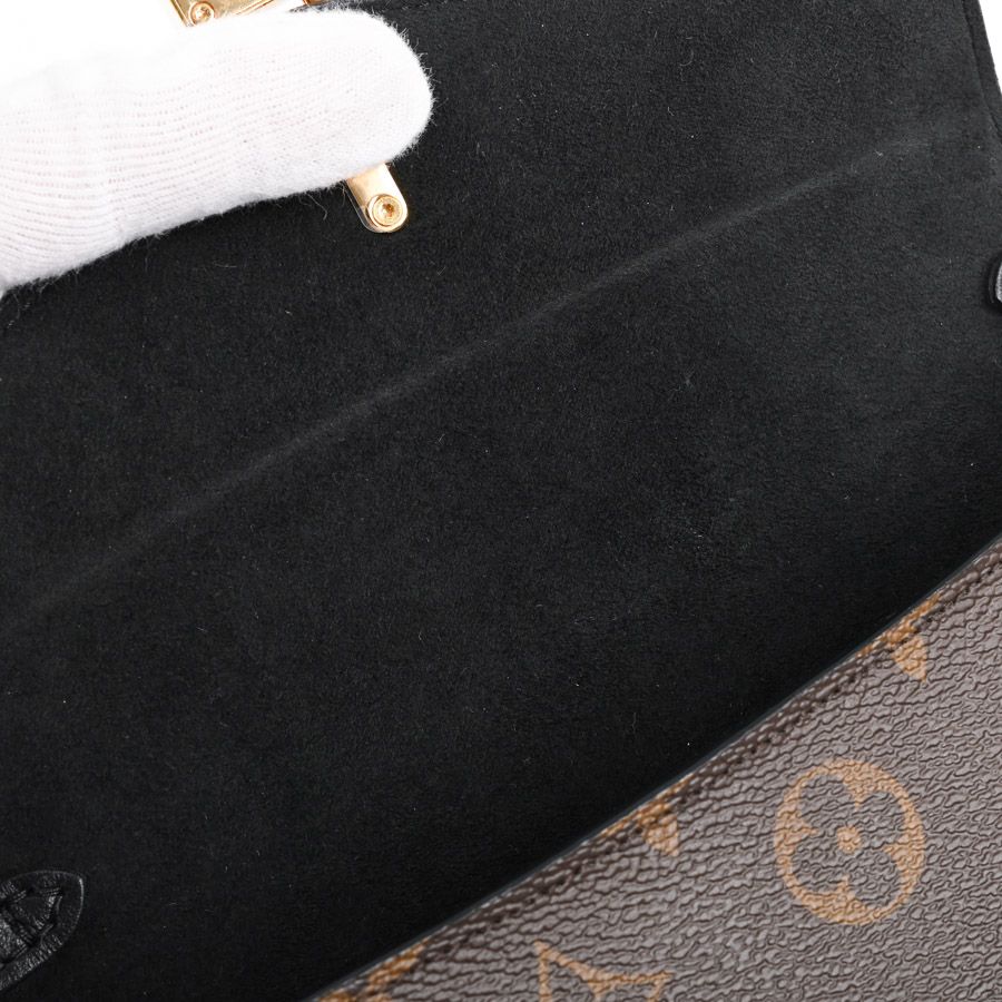 Louis Vuitton Shoulder Bag Padlock on Strap — view 9