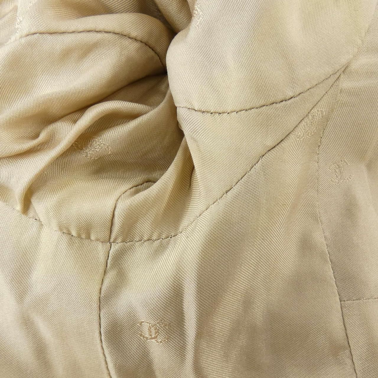 Chanel Vintage Collarless Jacket — view 7