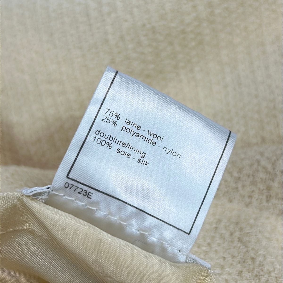 Chanel Skirt 38 M Ivory Knee Length — view 4