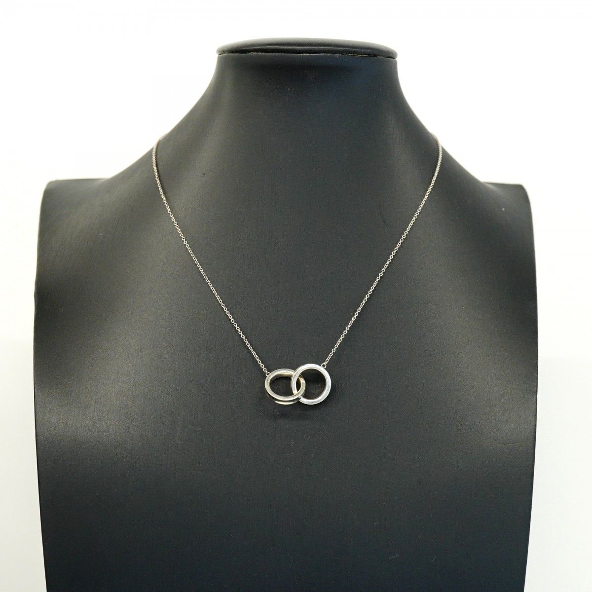 Tiffany & Co Necklace Interlocking Silver — view 7