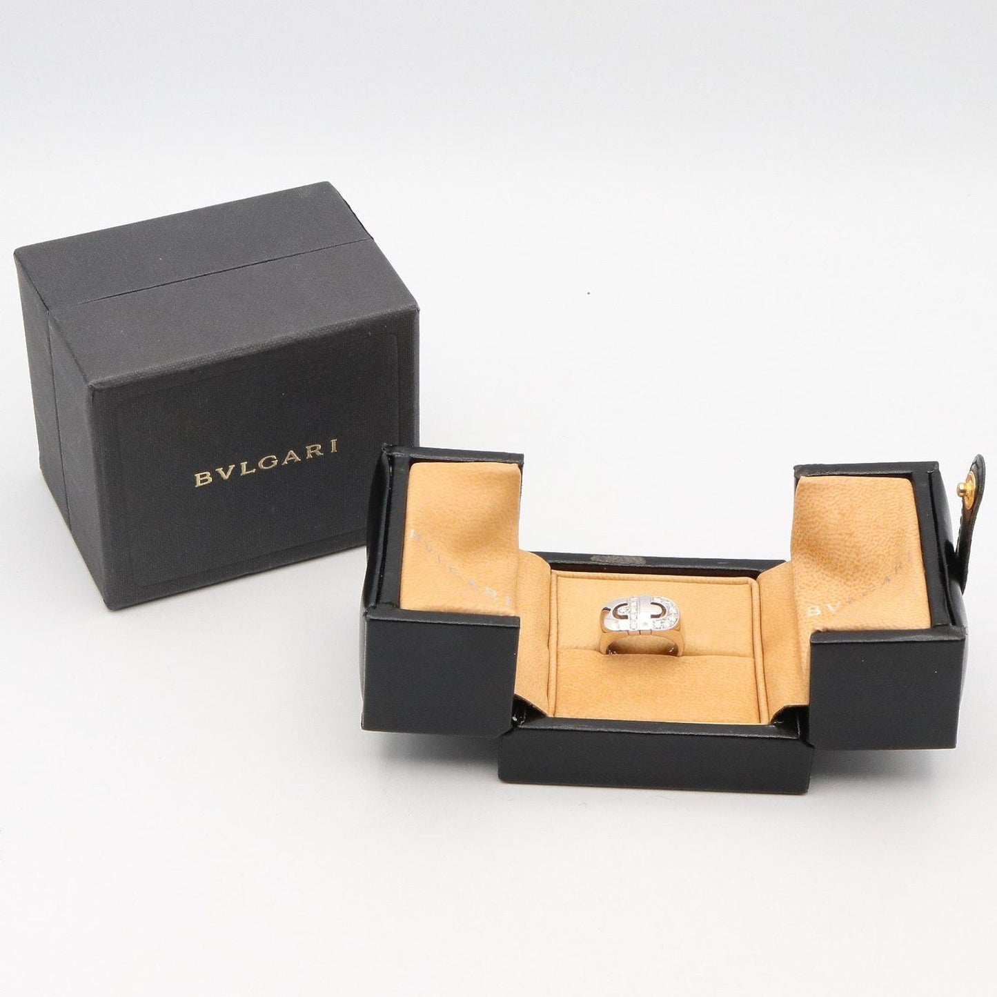 Bvlgari Ring Parentesi Diamond 18k White Gold — view 9