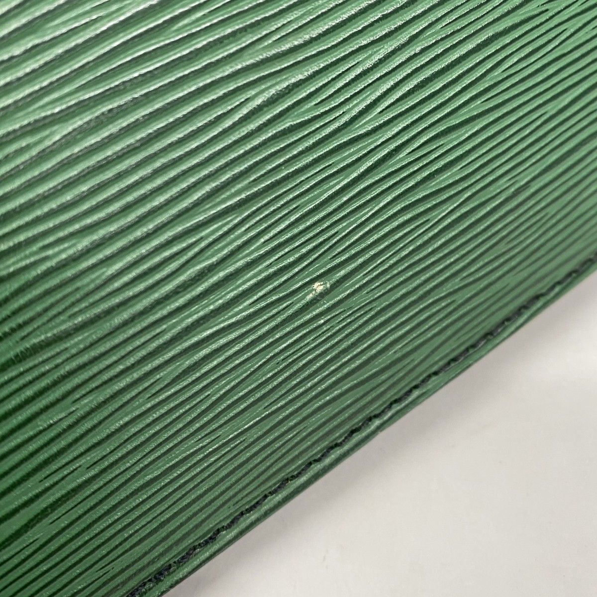Louis Vuitton Briefcase Epi Porte Documents Bandouliere Borneo Green — view 9