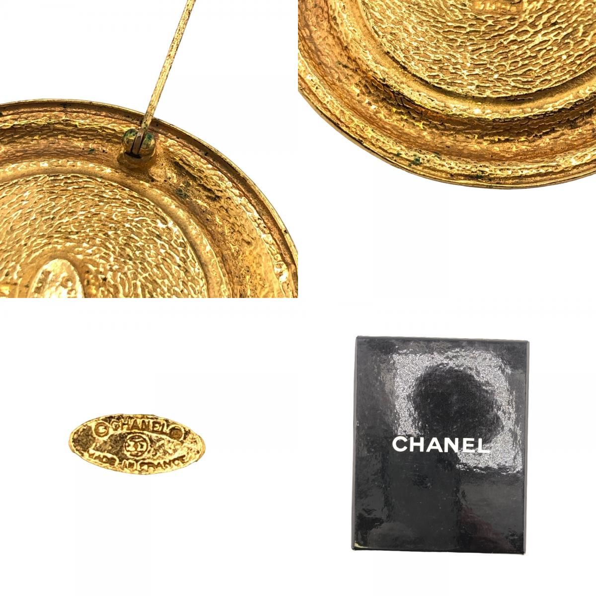 Chanel 31 Rue Cambon Brooch Gold — view 8