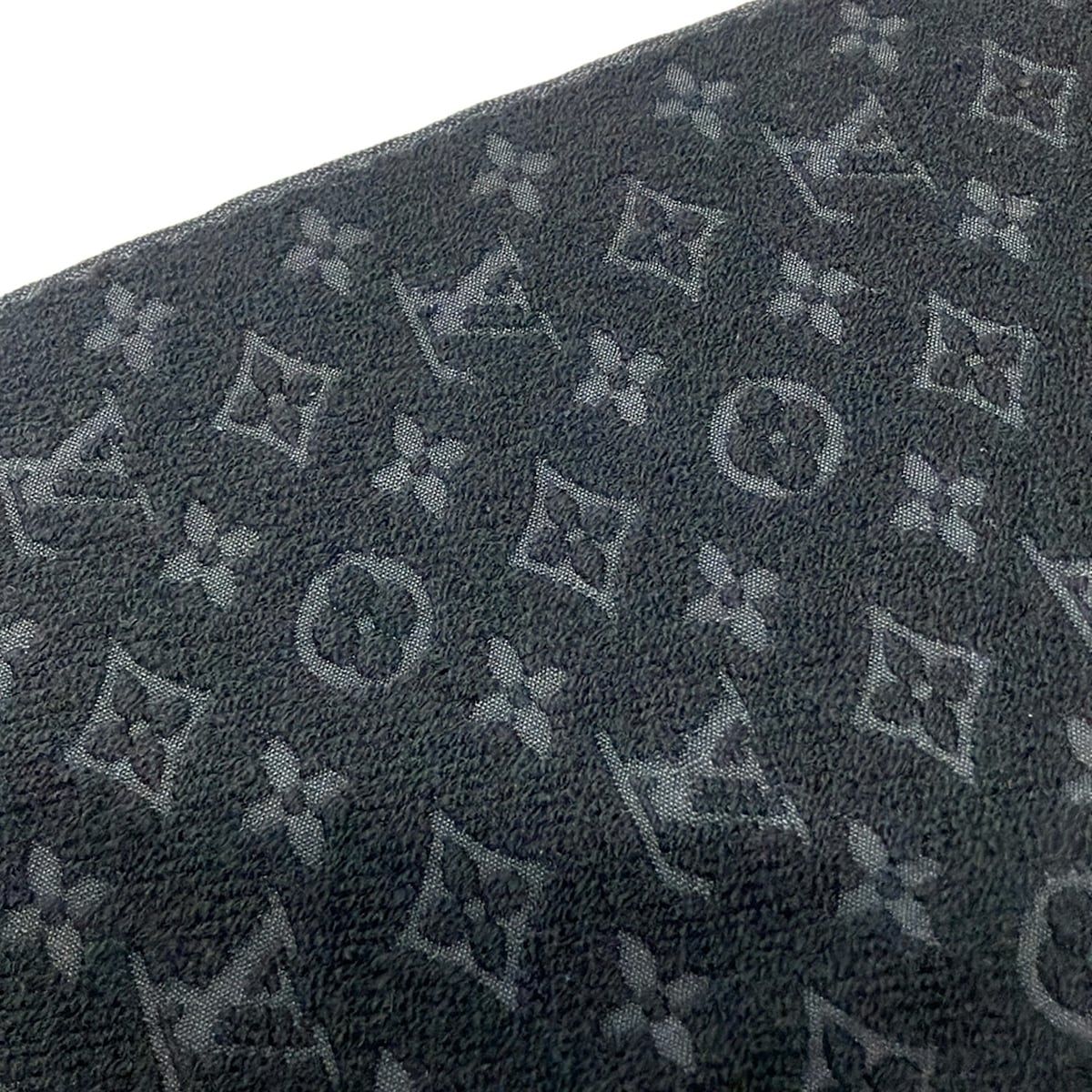 Louis Vuitton Scarf Echarpe Monogram Classic Noir Wool — view 4