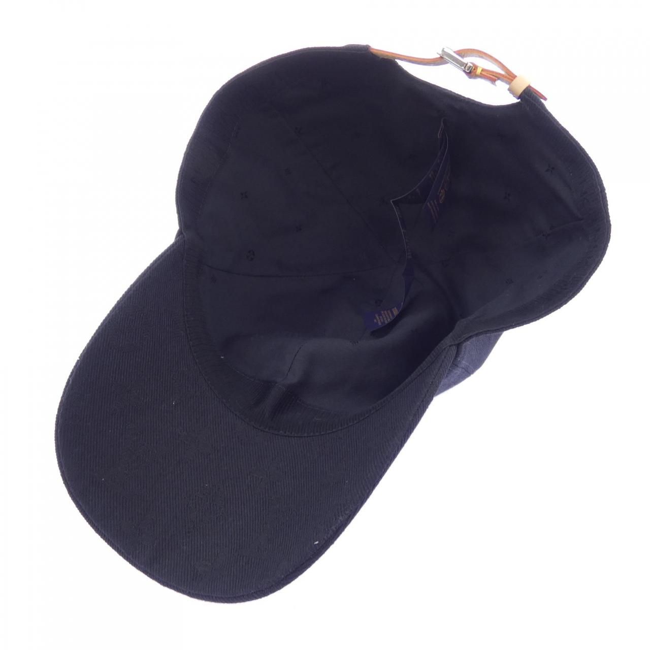 Louis Vuitton Monogram Essential Cap — view 5