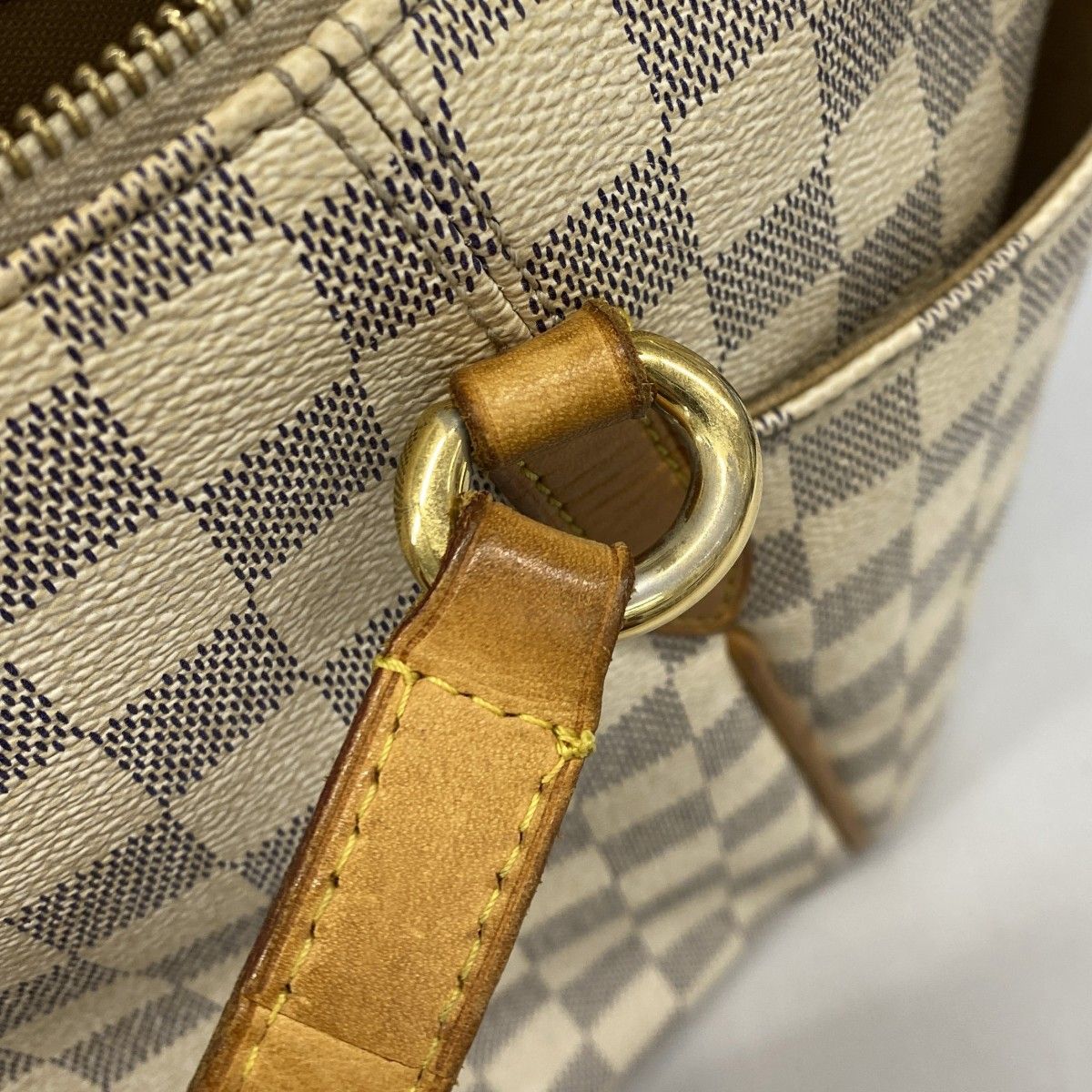 Louis Vuitton Tote Damier Azur Totally PM White — view 9