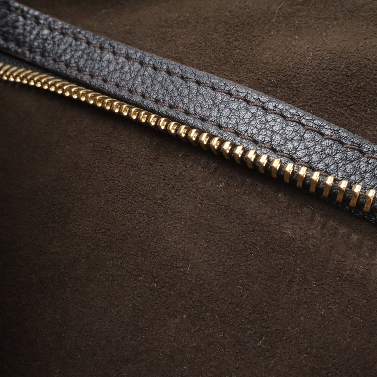 Louis Vuitton Mahina Selene PM 2-Way Shoulder Bag Noir Black Gold Pouch Out of — view 8