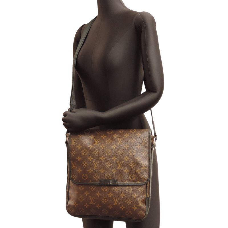 Louis Vuitton Shoulder Bag — view 8