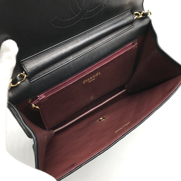 Chanel CC Logo Quilted Lambskin Chain Shoulder Bag Black — view 8