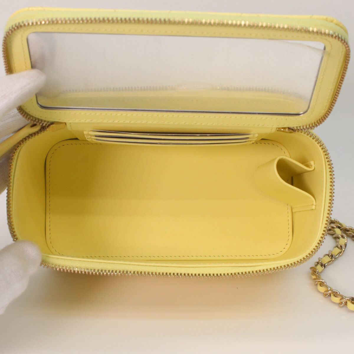 Chanel Yellow Caviar Gold Quilted Vanity Heart Rhinestone CC Logo — view 8