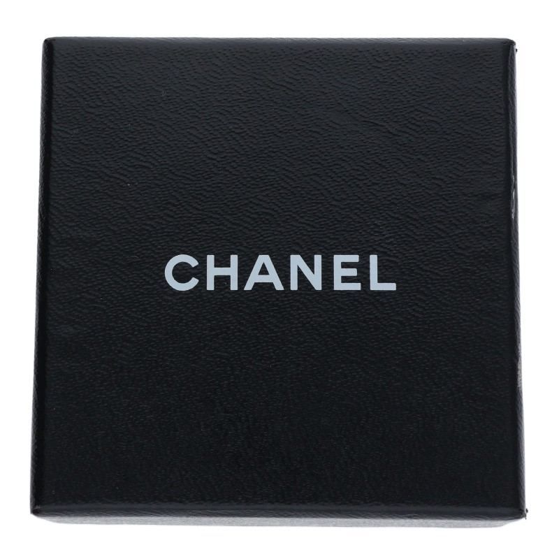 Chanel CC Logo Heart Motif Single Earring — view 5