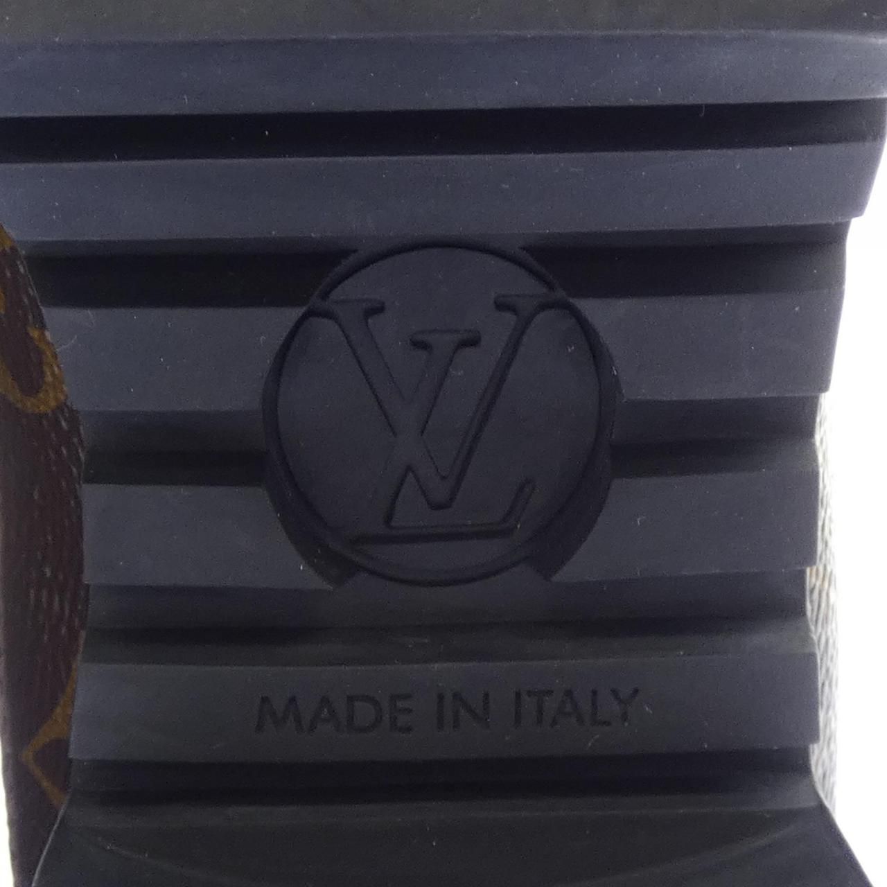 Louis Vuitton Laureate Line Boots — view 6
