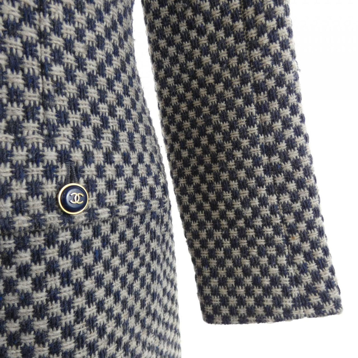 Chanel 95A Vintage Jacket Navy — view 7
