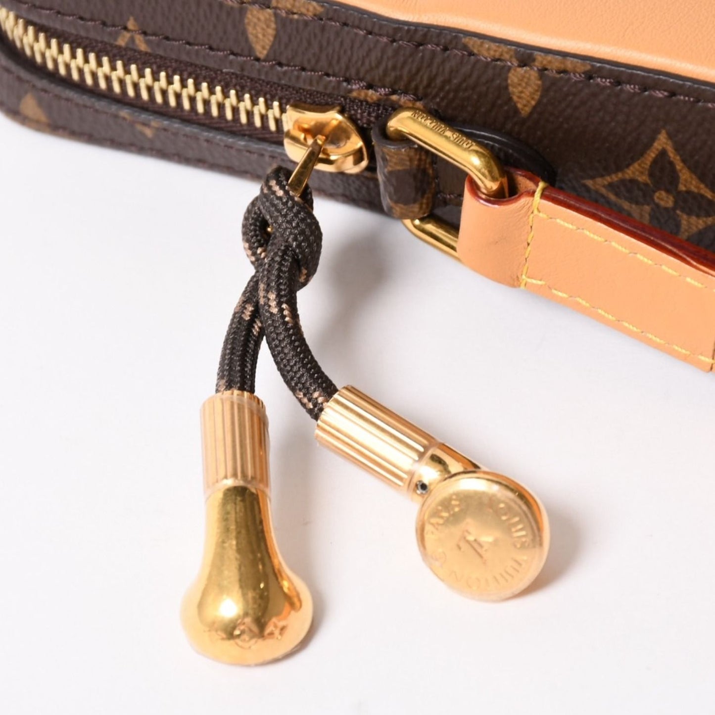 Louis Vuitton Music Player Wearable Wallet Monogram Shoulder Bag — view 8