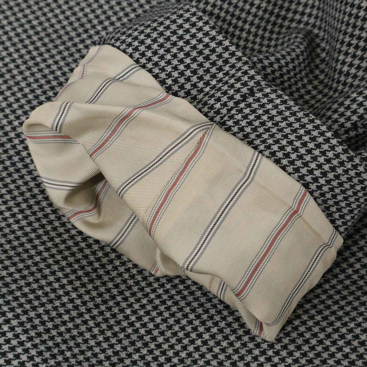 Loewe Gray Wool Houndstooth Pattern Belt Collarless Jacket 32 — view 8