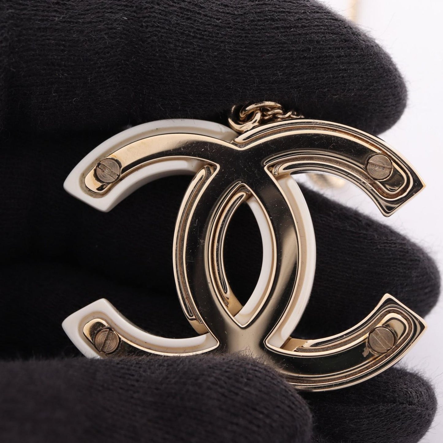 Chanel Necklace CC Logo — view 6