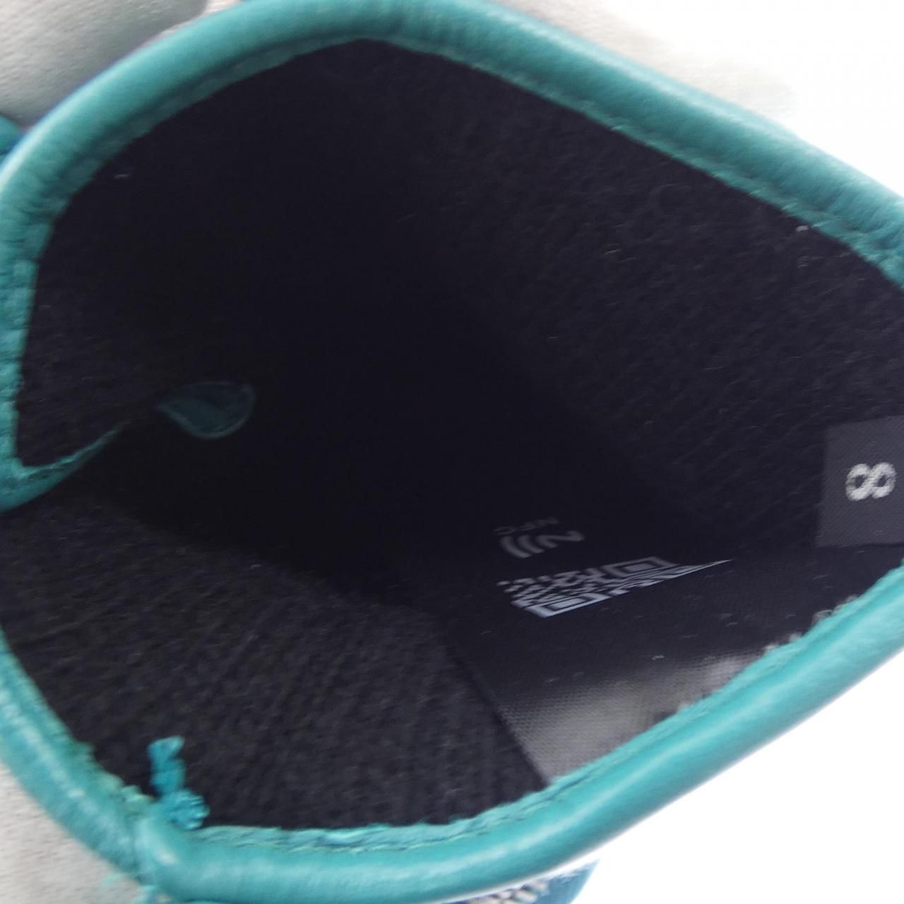 Prada Glove Green — view 4