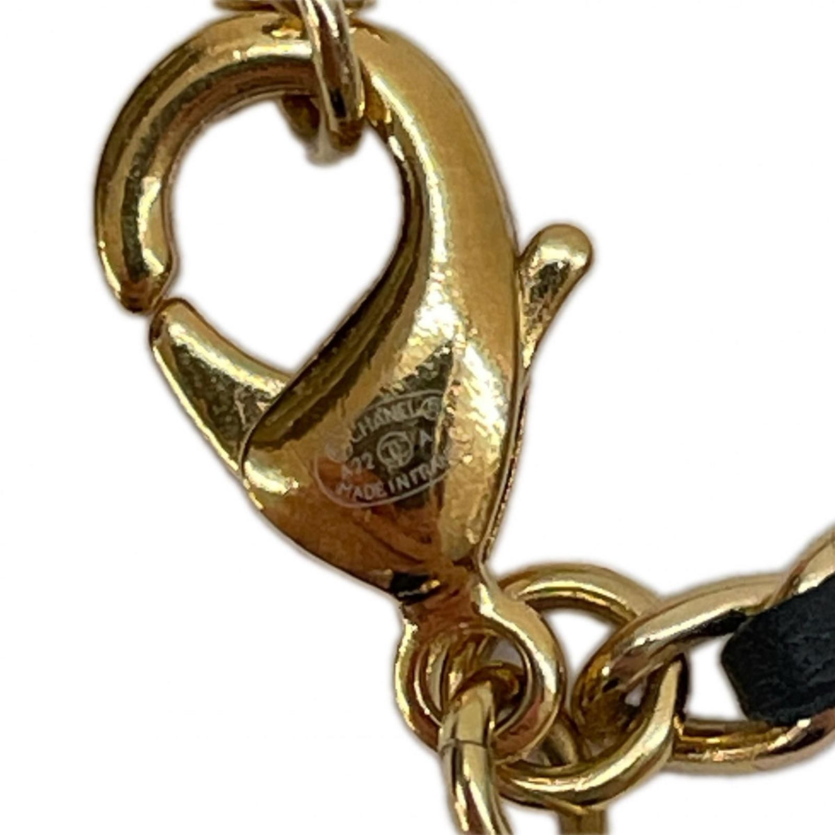 Chanel 22A Leather Ribbon Necklace Metiers D'Artart Black — view 6