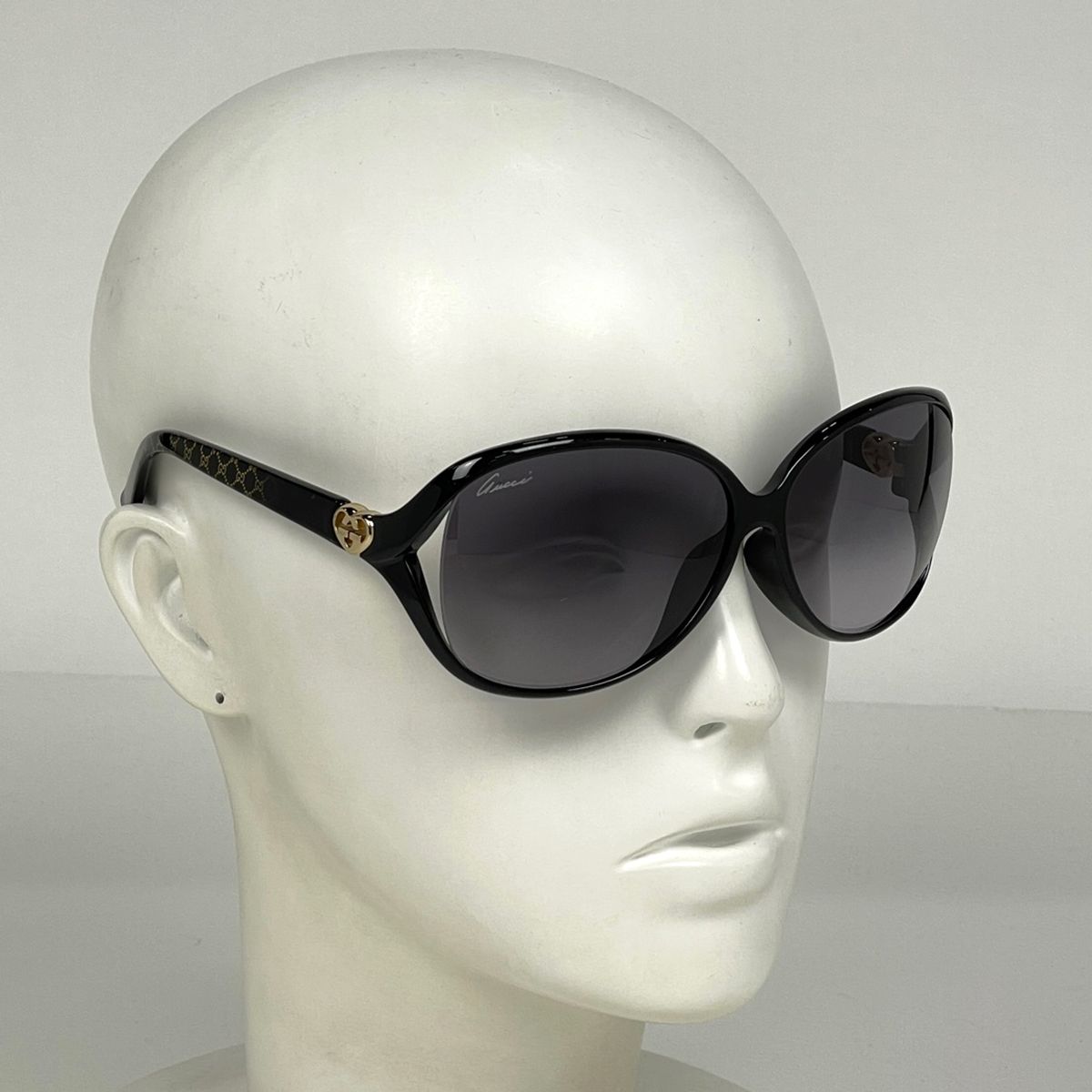 Gucci GG Logo Sunglasses Eyewear Lovely Heart Acetate Black — view 5