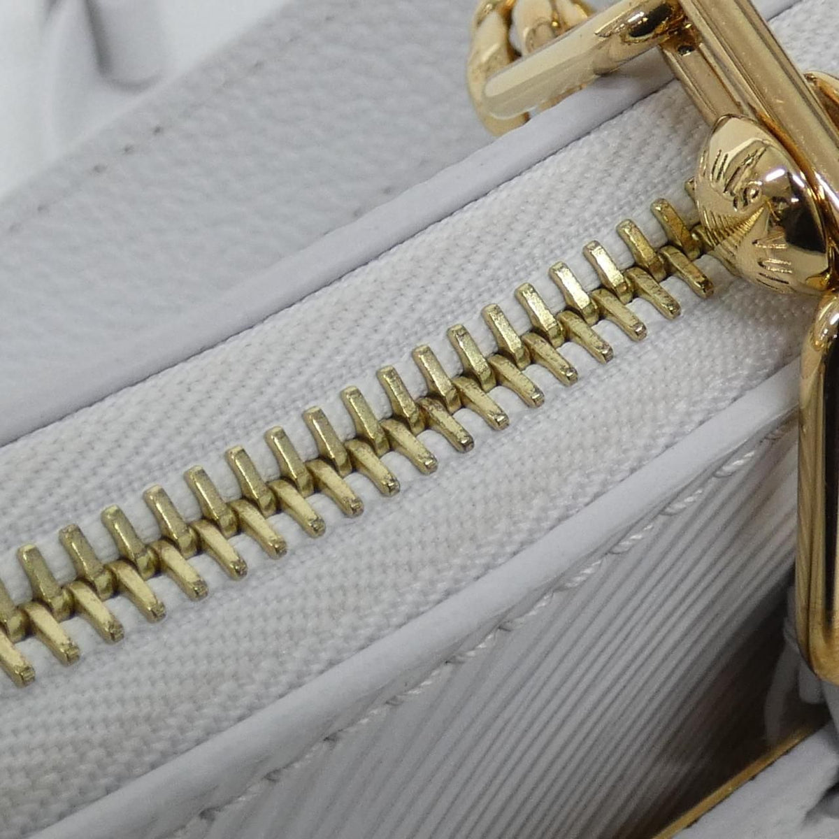 Louis Vuitton Epi Marais Rini Shoulder Bag — view 8